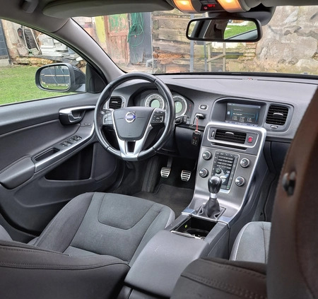 Volvo V60 cena 23500 przebieg: 248400, rok produkcji 2011 z Bogatynia małe 92